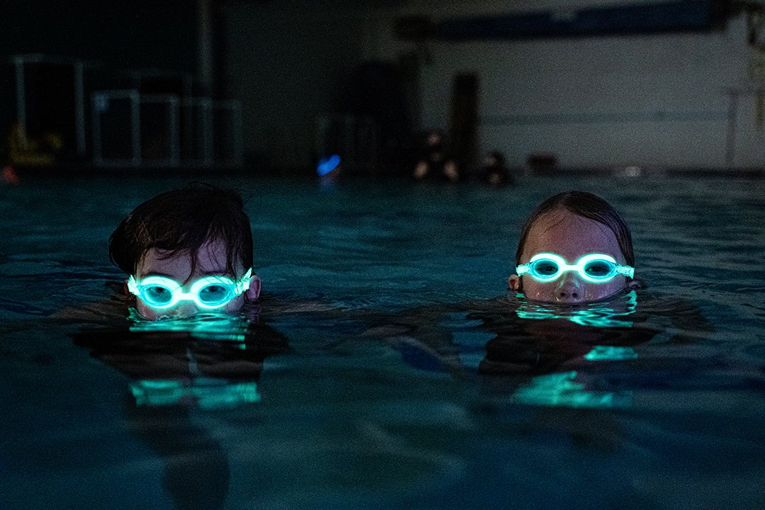 FINIS_FlowGlowGoggles_img02.jpg