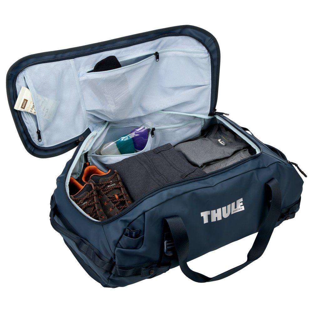 Thule_Chasm_70L_DarkestBlue_3205593_02.jpg