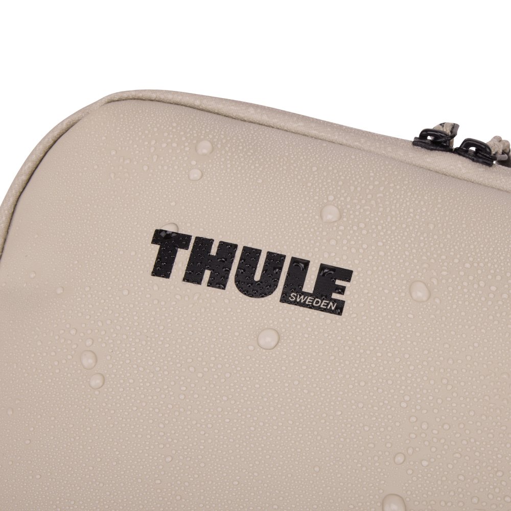 Thule_Chasm_GearCube_Medium_3205218_04.jpg
