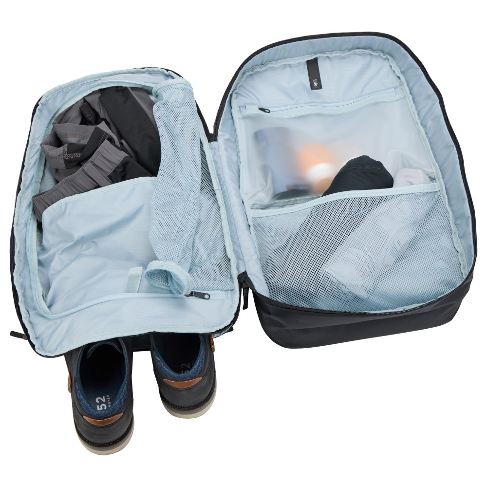 Thule_Enroute_30L_Black_3205512_03.jpg