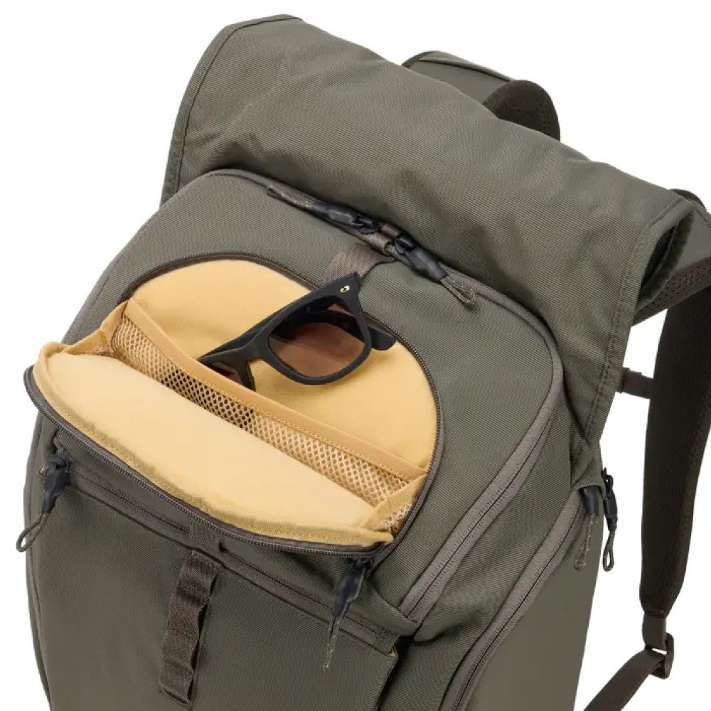 Thule_Paramount_27L_3205550_03.jpg