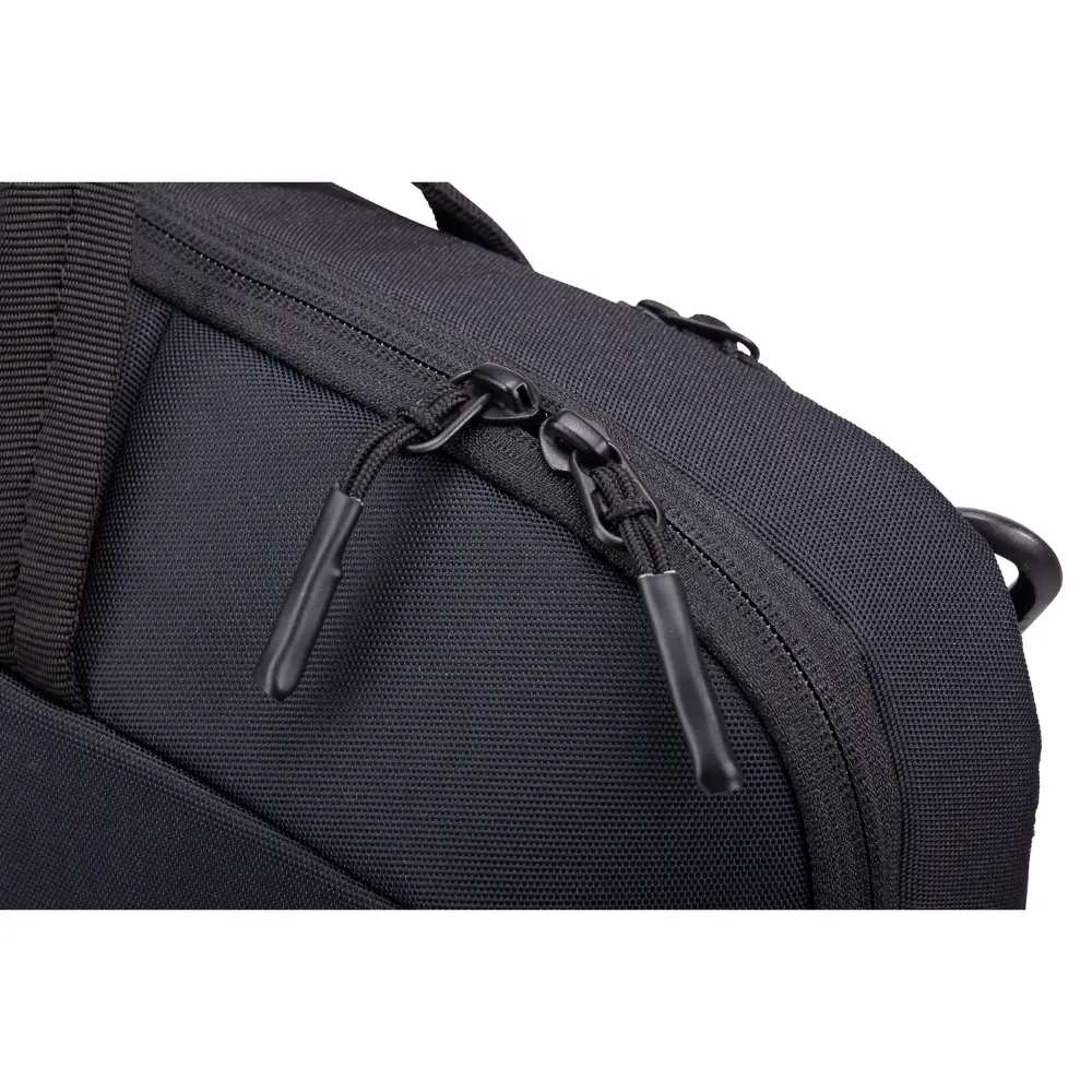 Thule Subterra 2 16’’ laptop and tablet attach&#232;